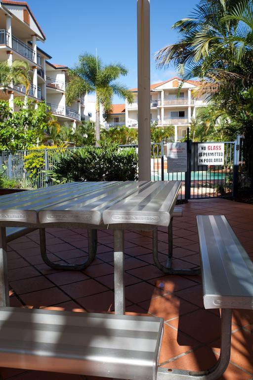 Blue Water Bay Villas Gold Coast Exterior foto
