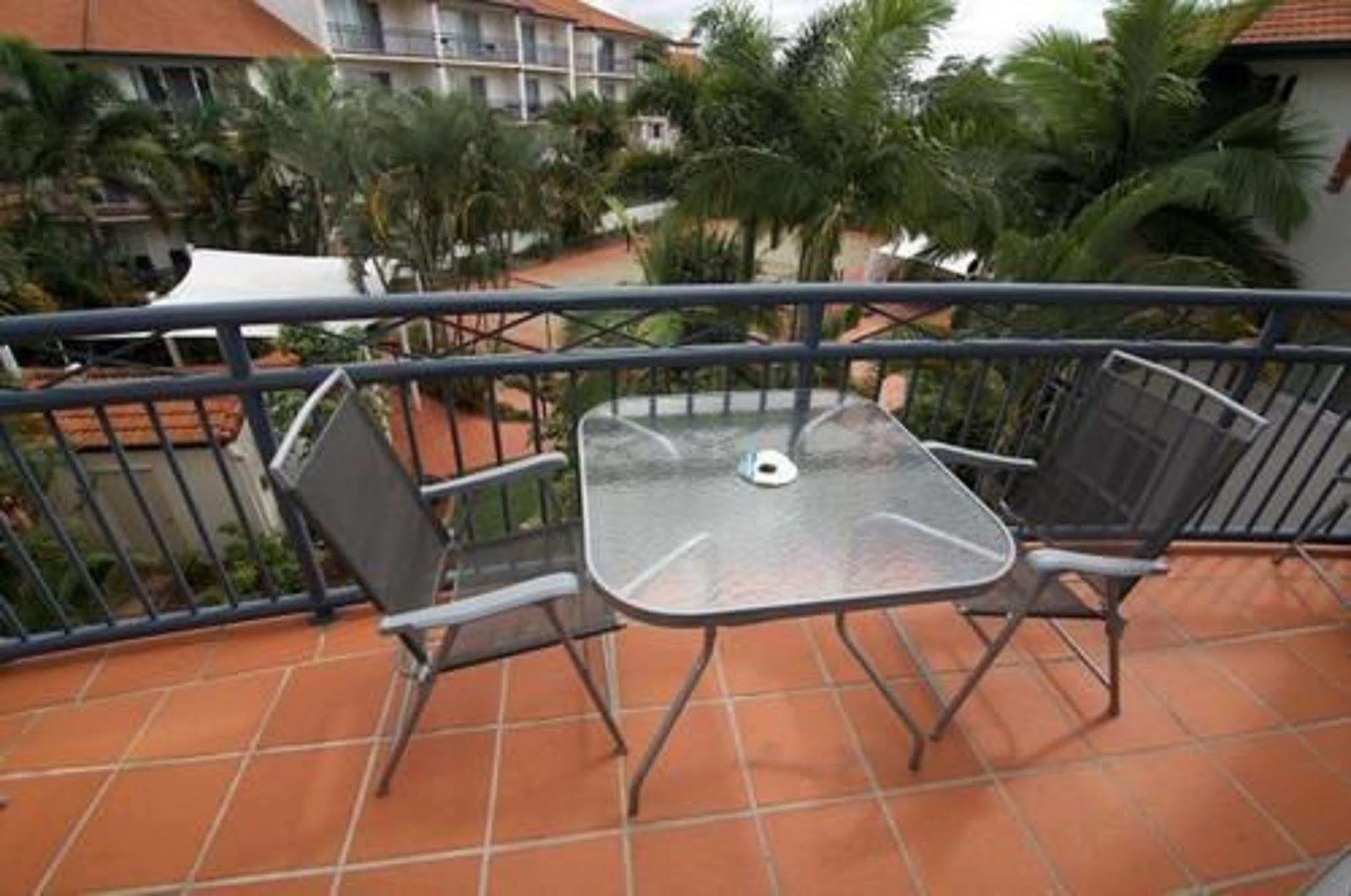 Blue Water Bay Villas Gold Coast Exterior foto