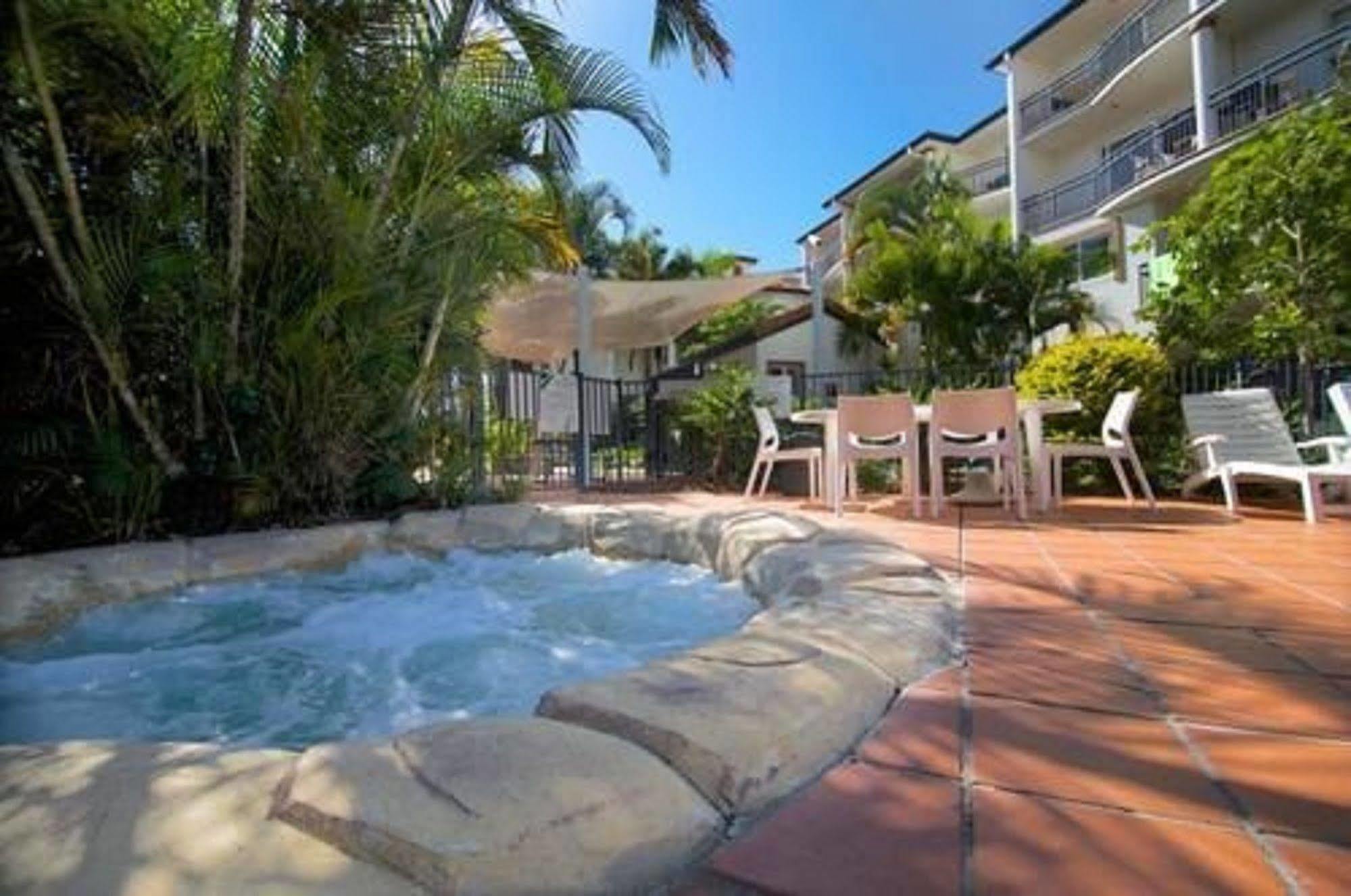 Blue Water Bay Villas Gold Coast Exterior foto